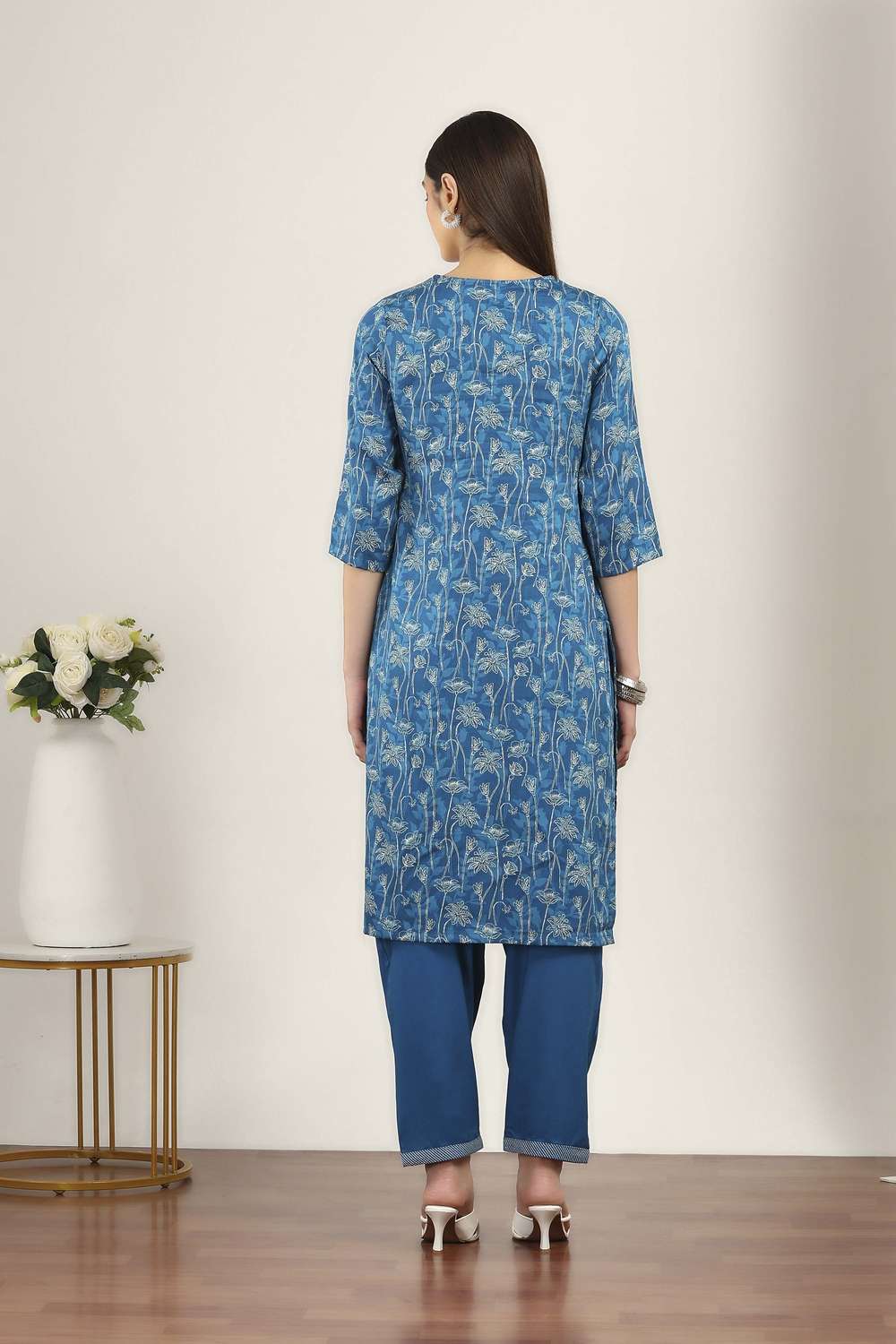 Textured-Cotton-Women-s-Festive-Wear-Kurta-Set