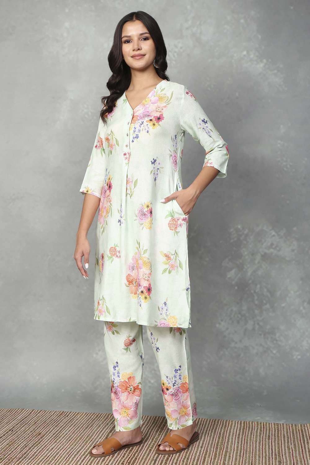 Textured-Rayon-Women-s-Festive-Wear-Kurta-Set