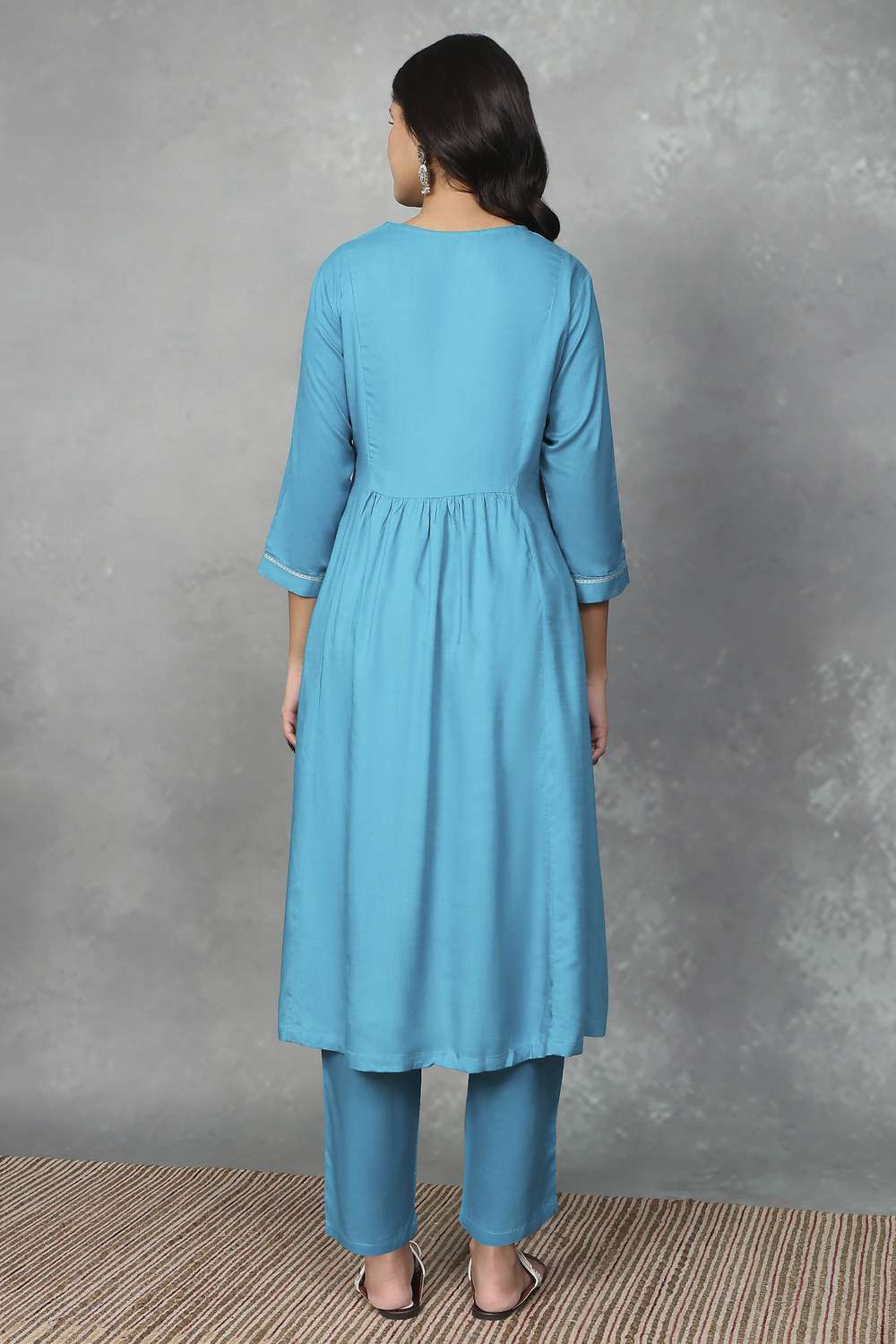 Textured-Rayon-Women-s-Festive-Wear-Kurta-Set