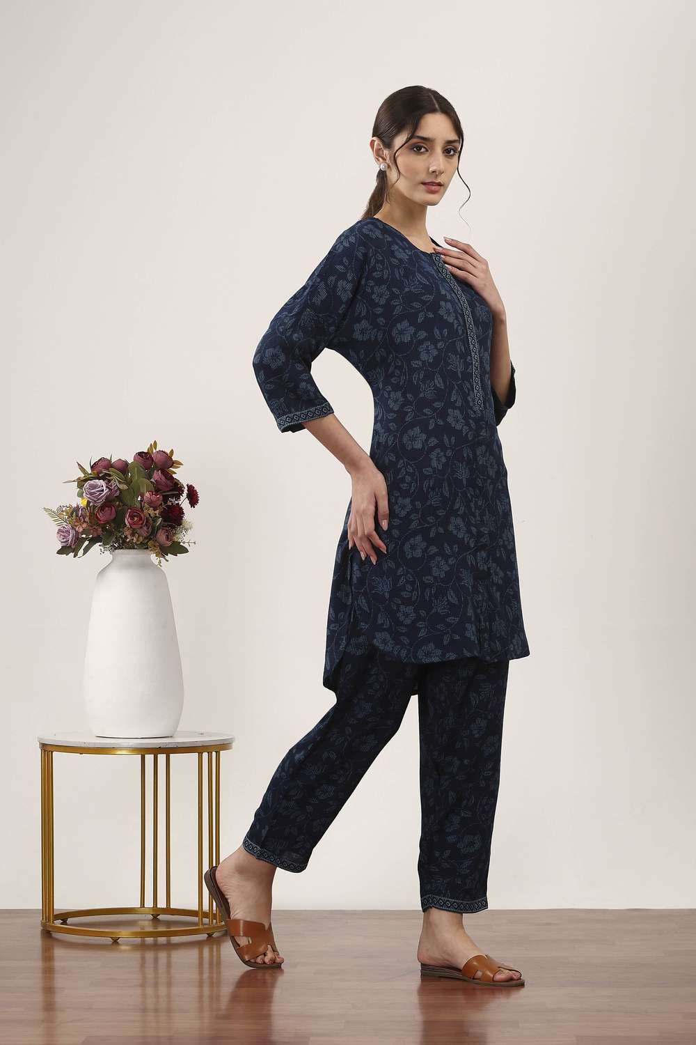 Textured-Viscose-Women-s-Festive-Wear-Kurta-Set