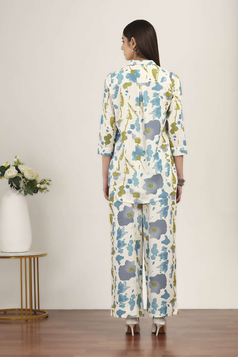 Textured-Cotton-Women-s-Festive-Wear-Kurta-Set