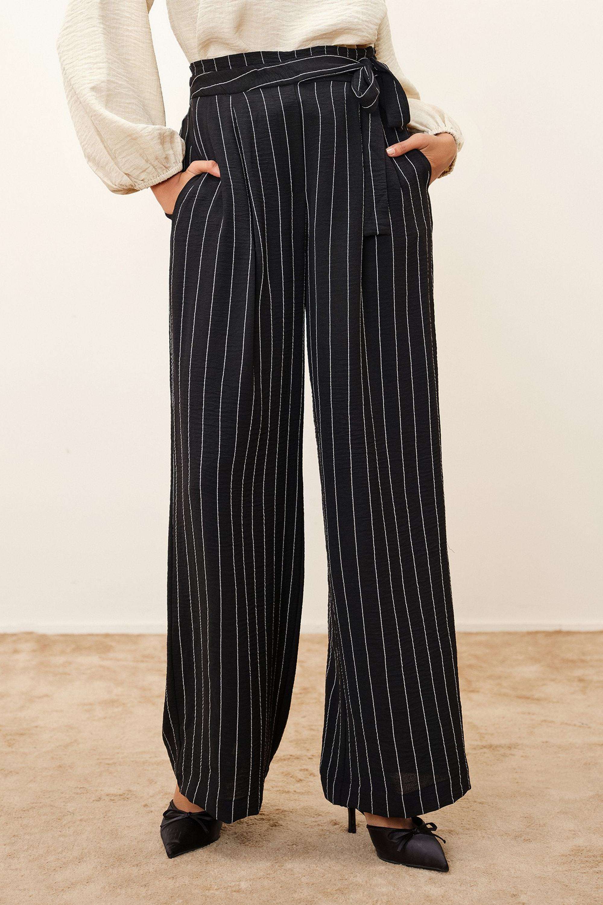 Mid-Rise-Blended-Fabric-Regular-Fit-Women-s-Trousers