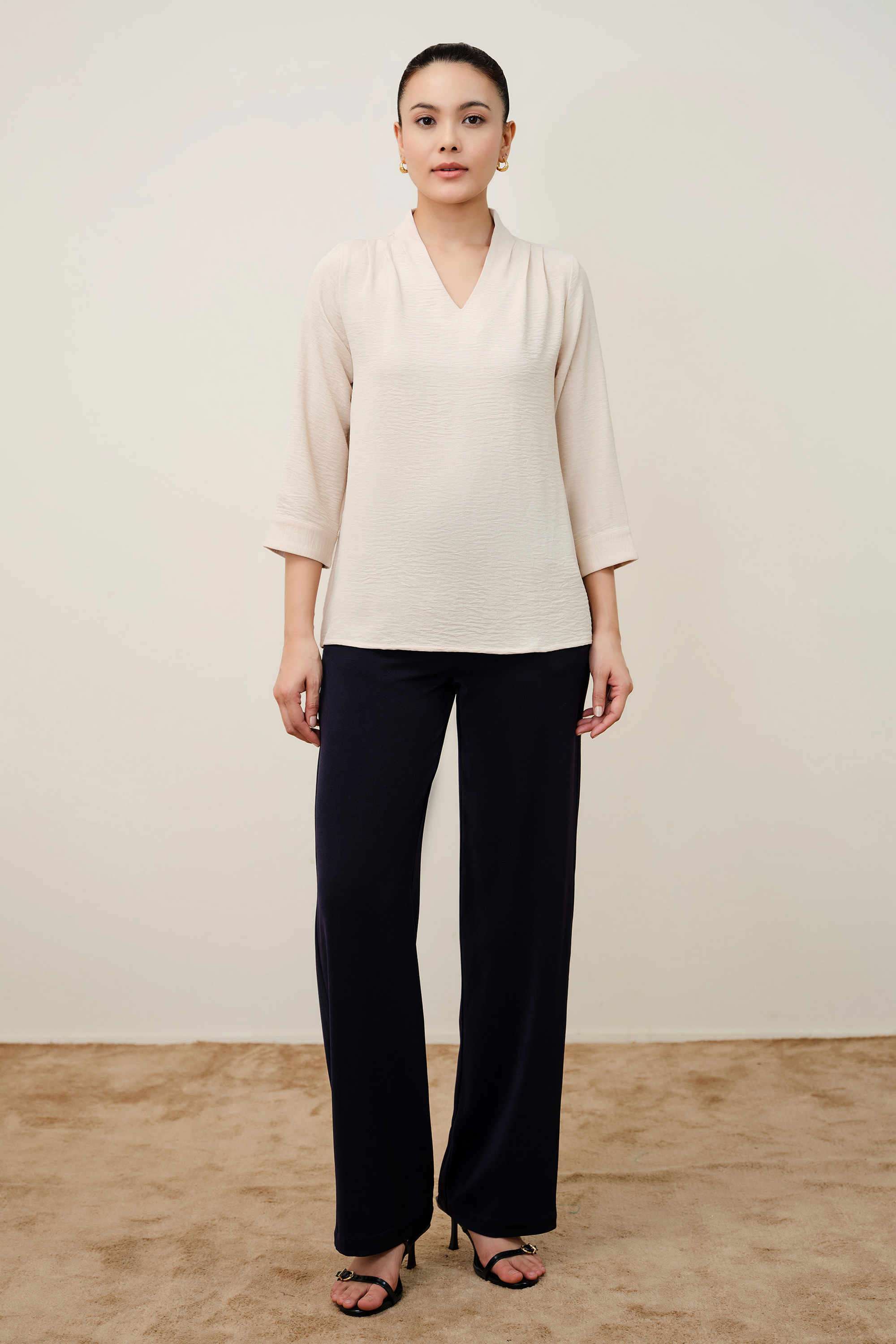 Solid-Polyester-V-Neck-Women-s-Top