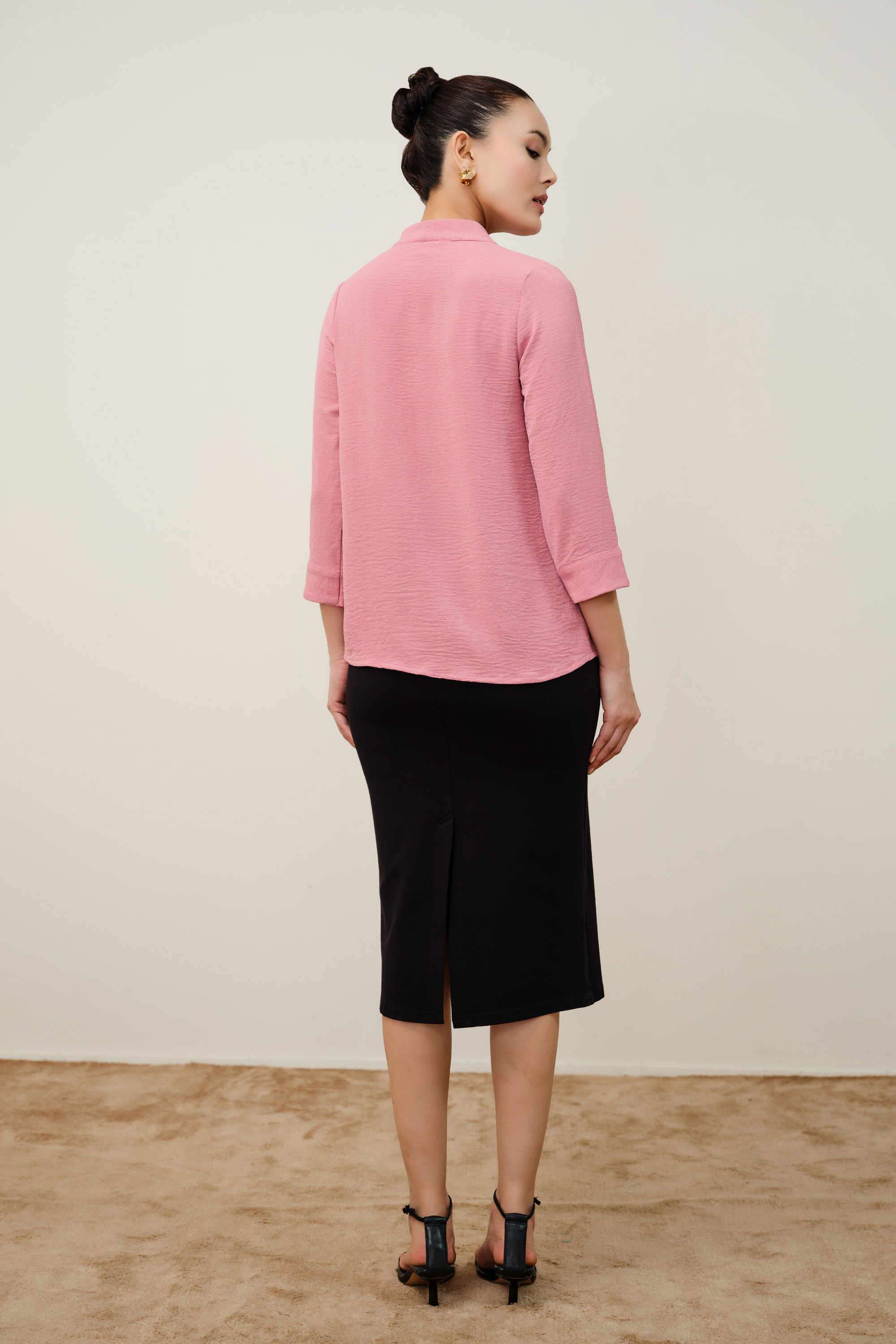 Solid-Polyester-V-Neck-Women-s-Top