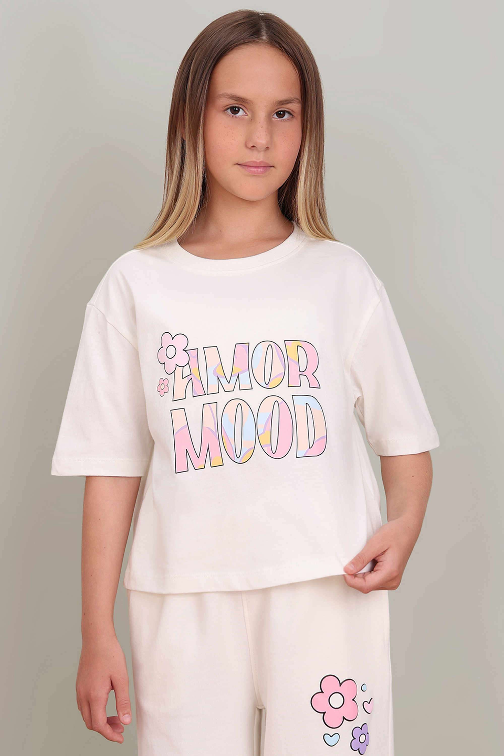 Typographic-Round-Neck-Girls-T-Shirt