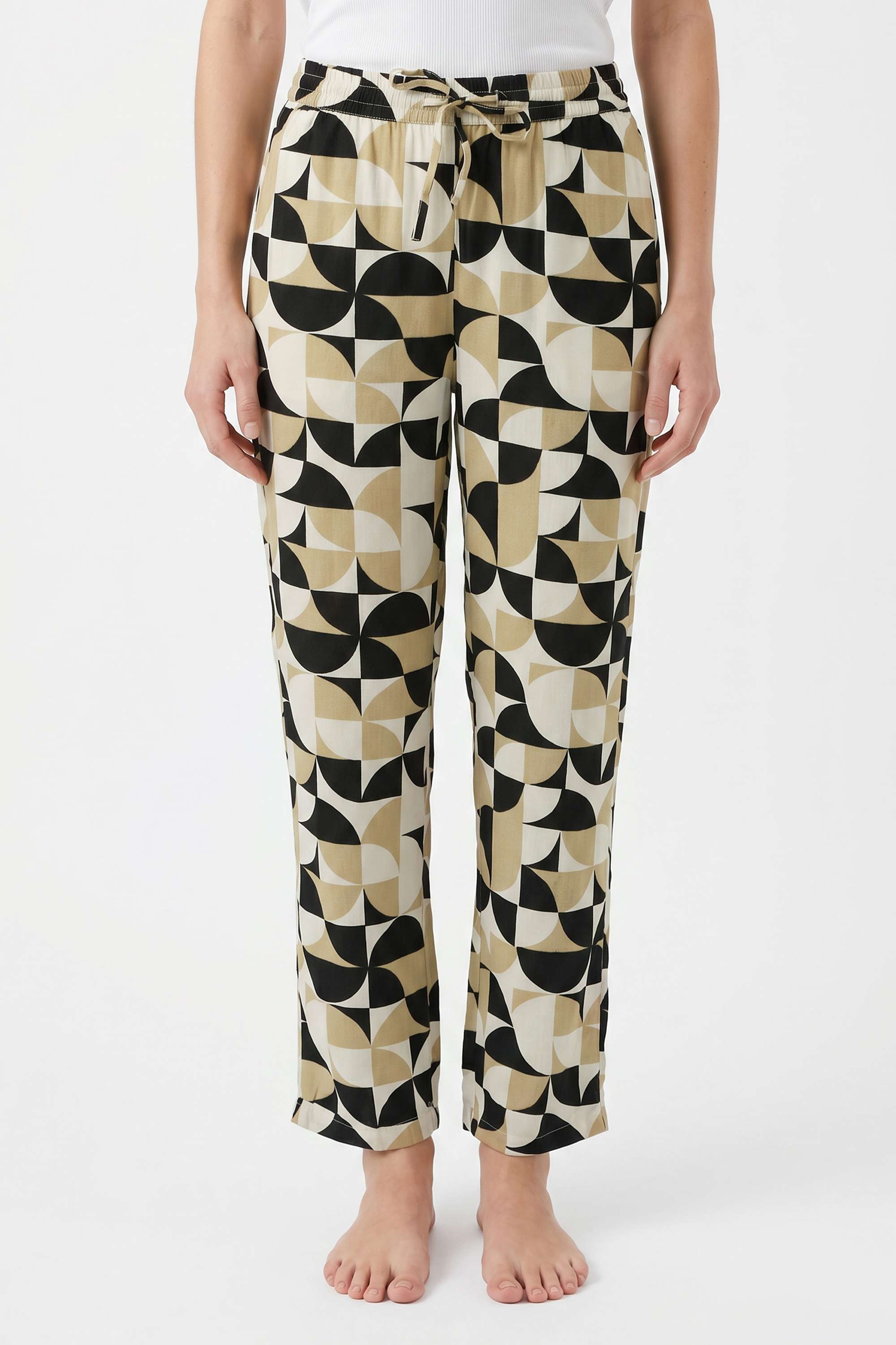 Printed Rayon Women Pyjama Capri Co-Ord Set-image-9
