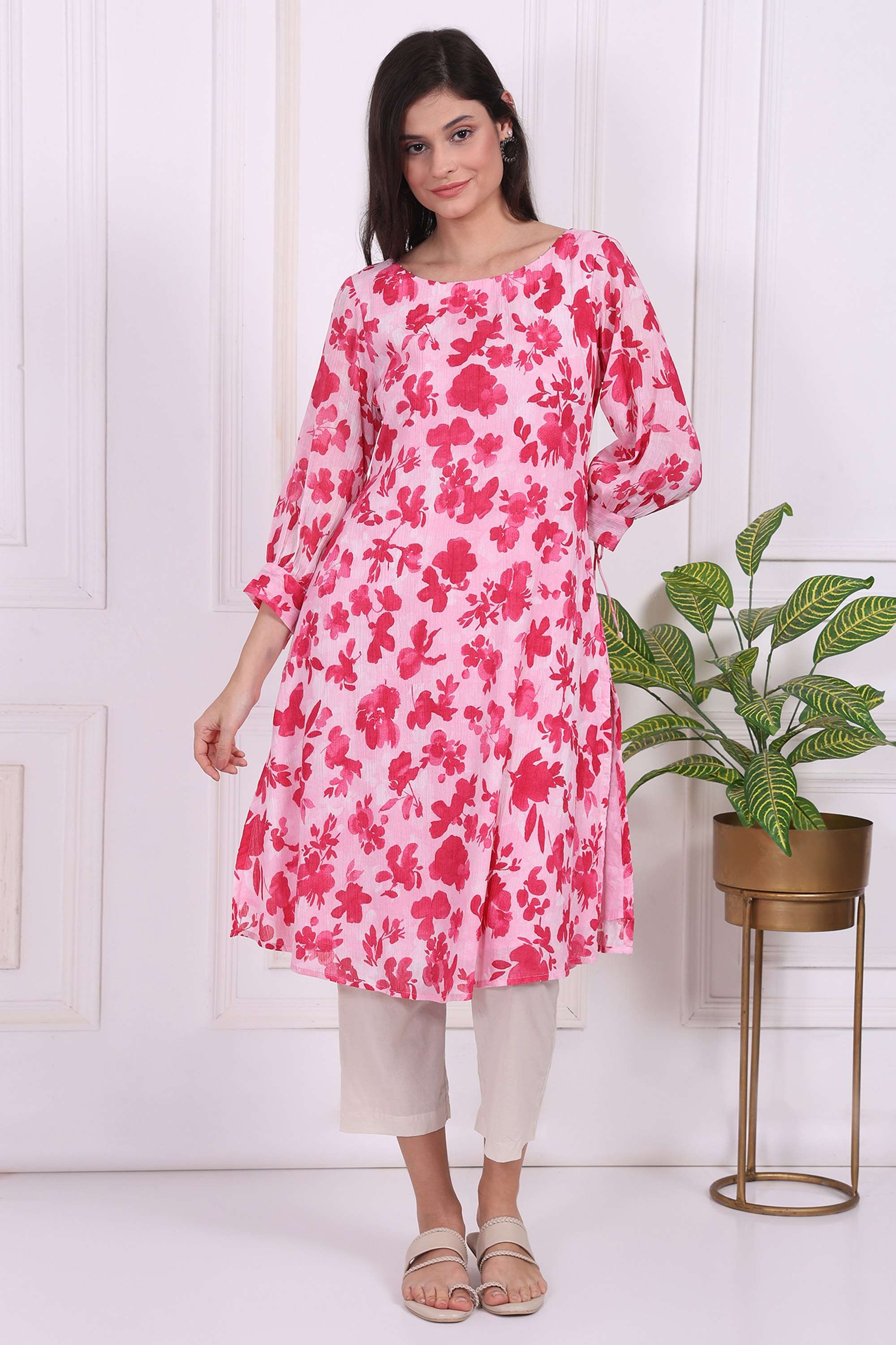 Printed-Cotton-Round-Neck-Women-Festive-Wear-Kurta