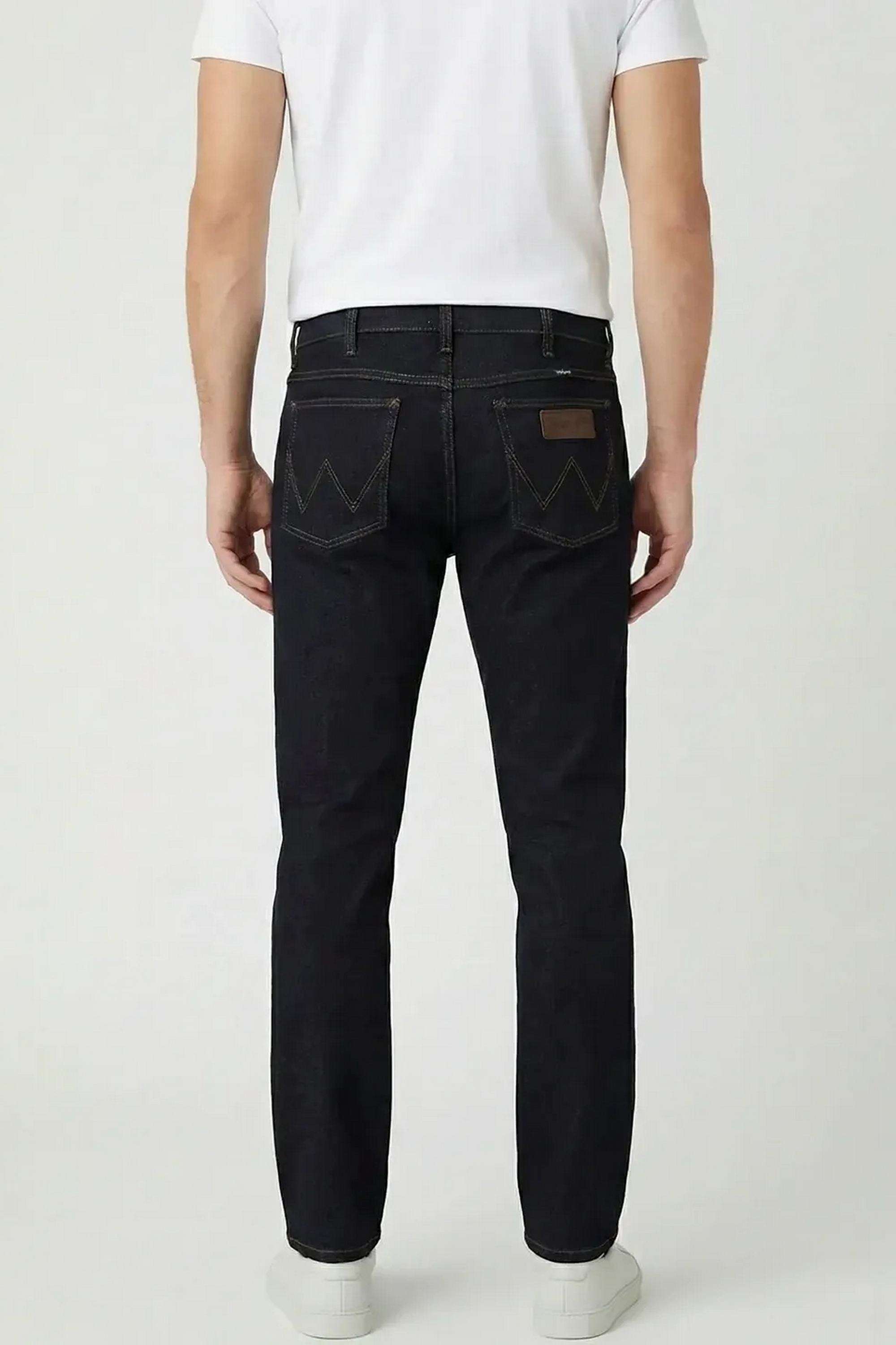 Solid-Blended-Fabric-Tapered-Fit-Men-s-Jeans