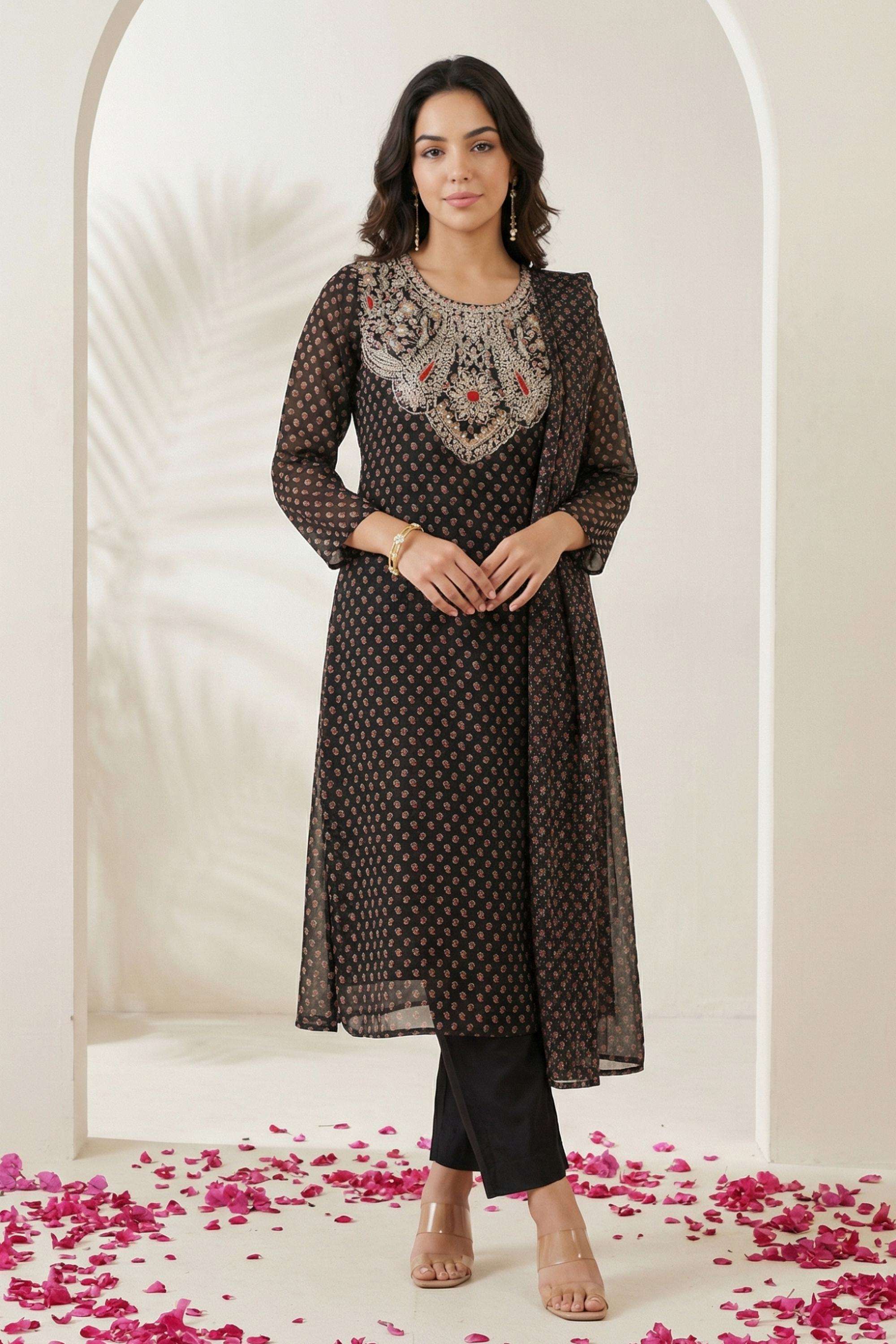 Printed-Blended-Fabric-Round-Neck-Women-s-Festive-Wear-Kurta-Set