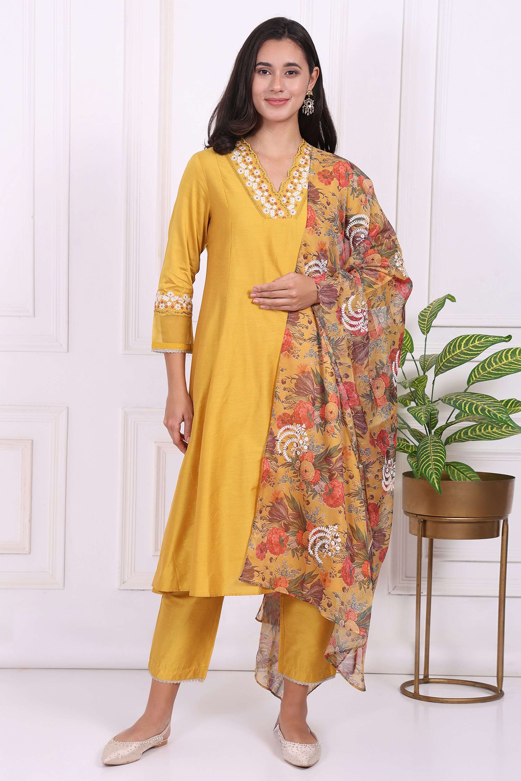 Printed-V-Neck-Viscose-Women-Kurta-Set
