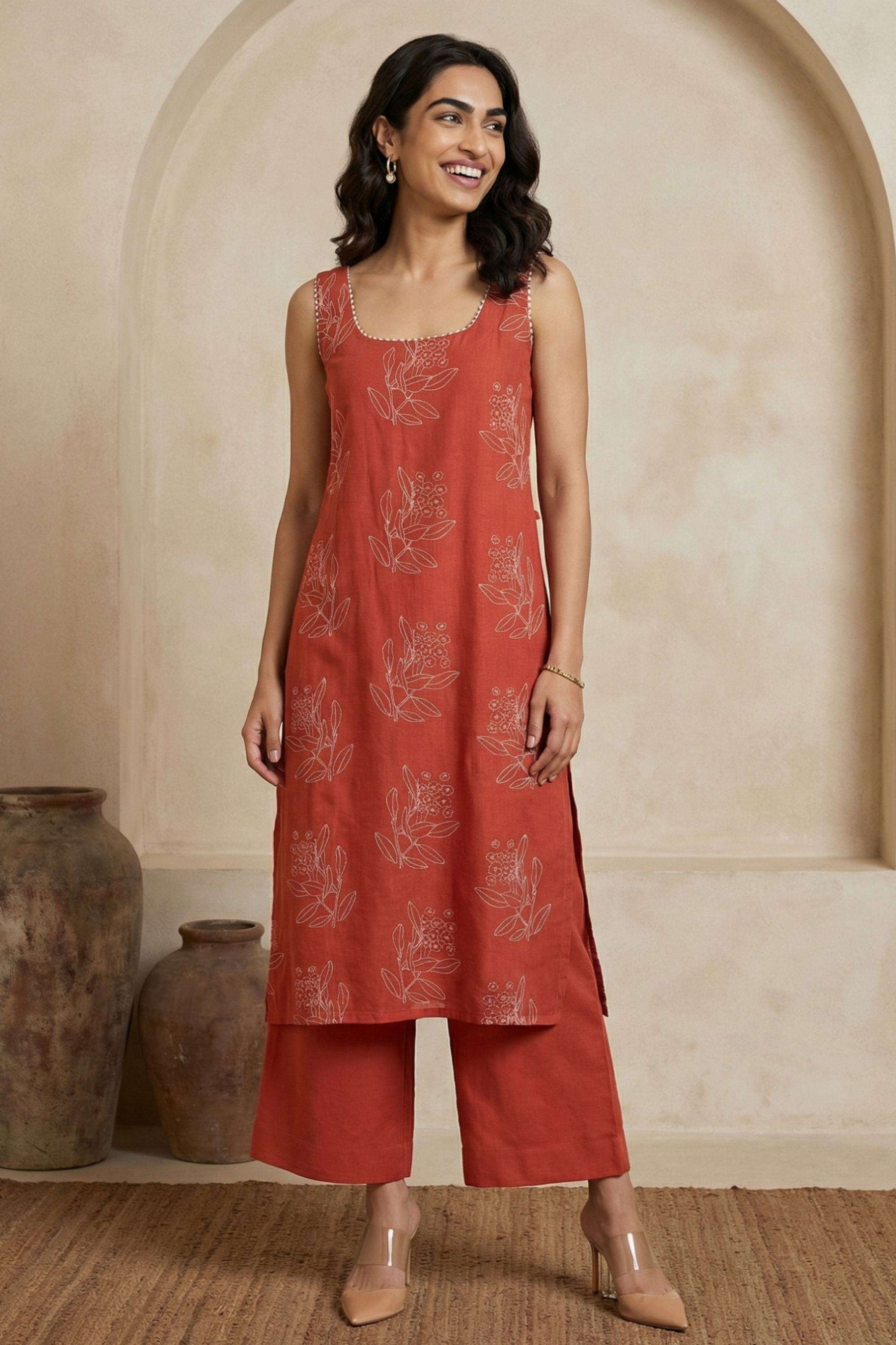 Printed-Blended-Fabric-Scoop-Neck-Women-s-Festive-Wear-Kurta-Set
