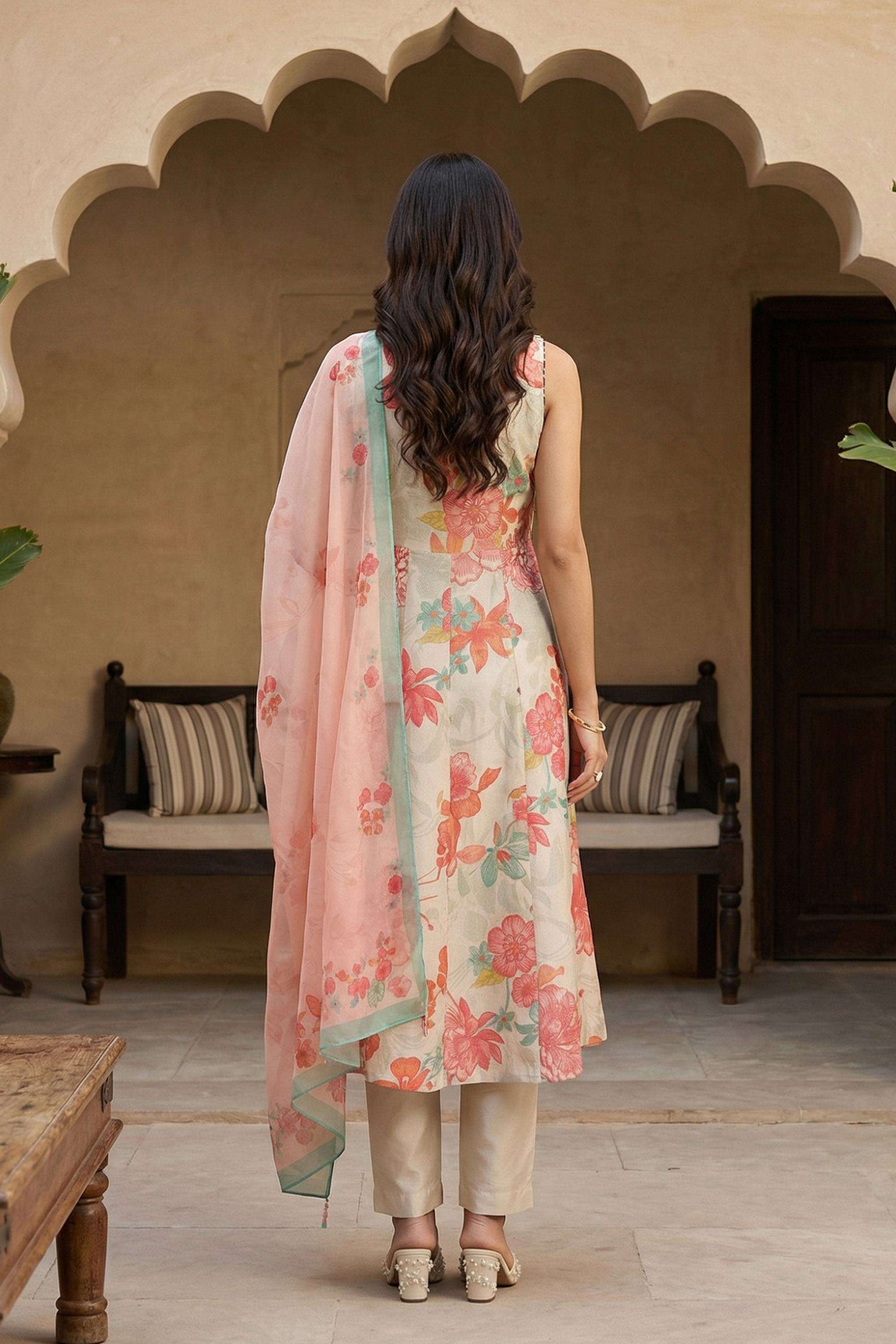 Floral-Blended-Fabric-Round-Neck-Women-s-Festive-Wear-Kurta-Set
