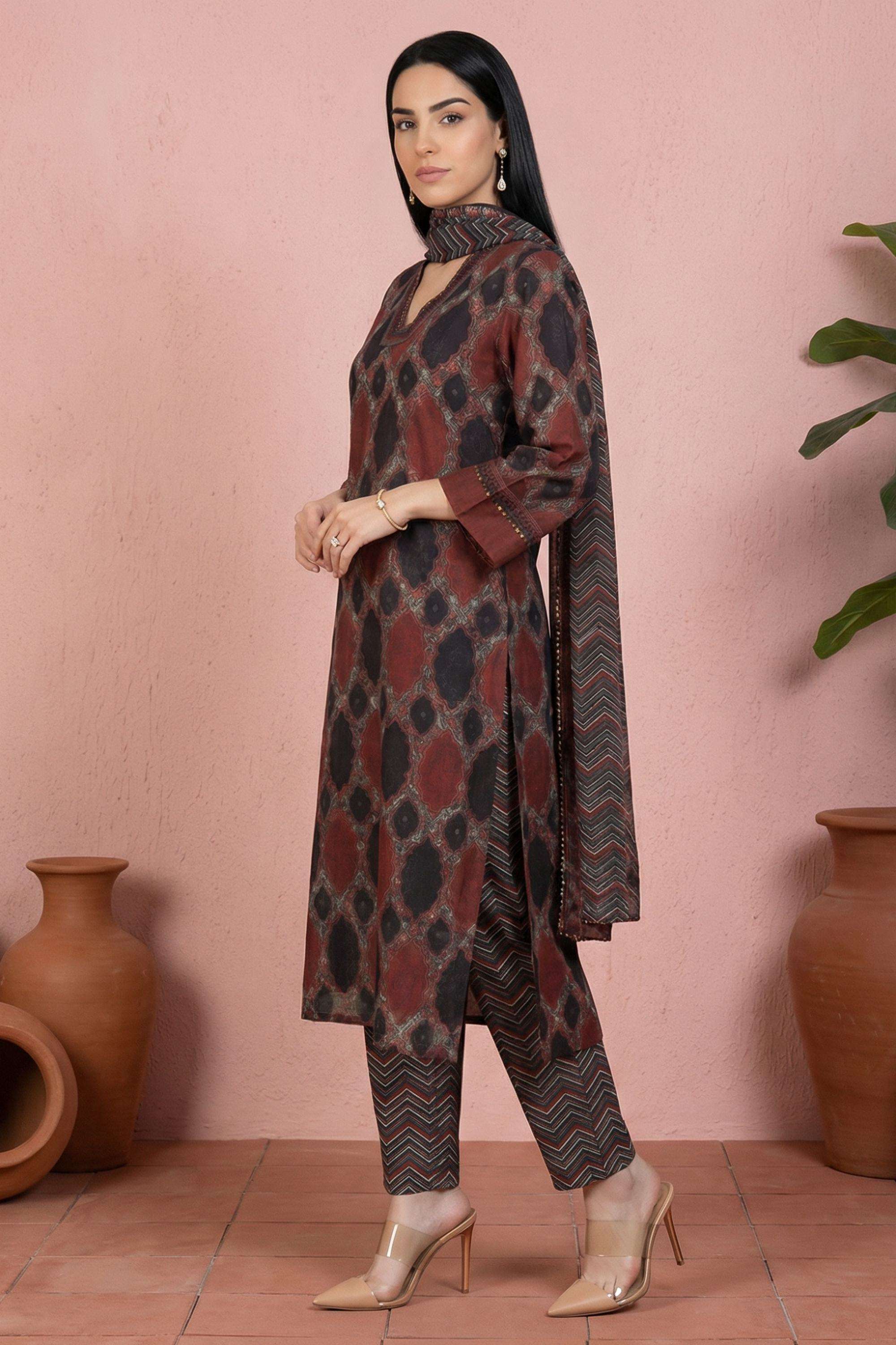 Geometric-Print-V-Neck-Blended-Fabric-Women-Kurta-with-Pant-and-Dupatta