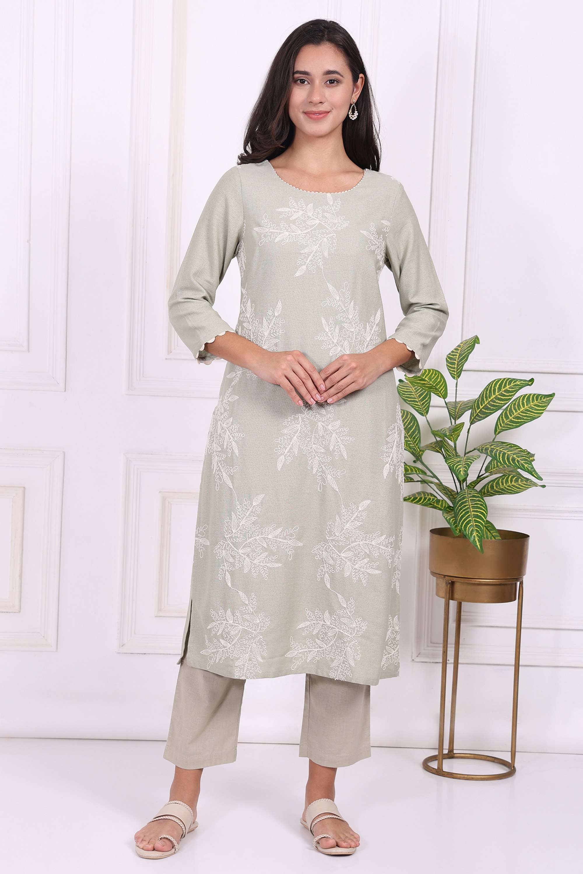 Printed-Rayon-Round-Neck-Women-s-Festive-Wear-Kurta-Set