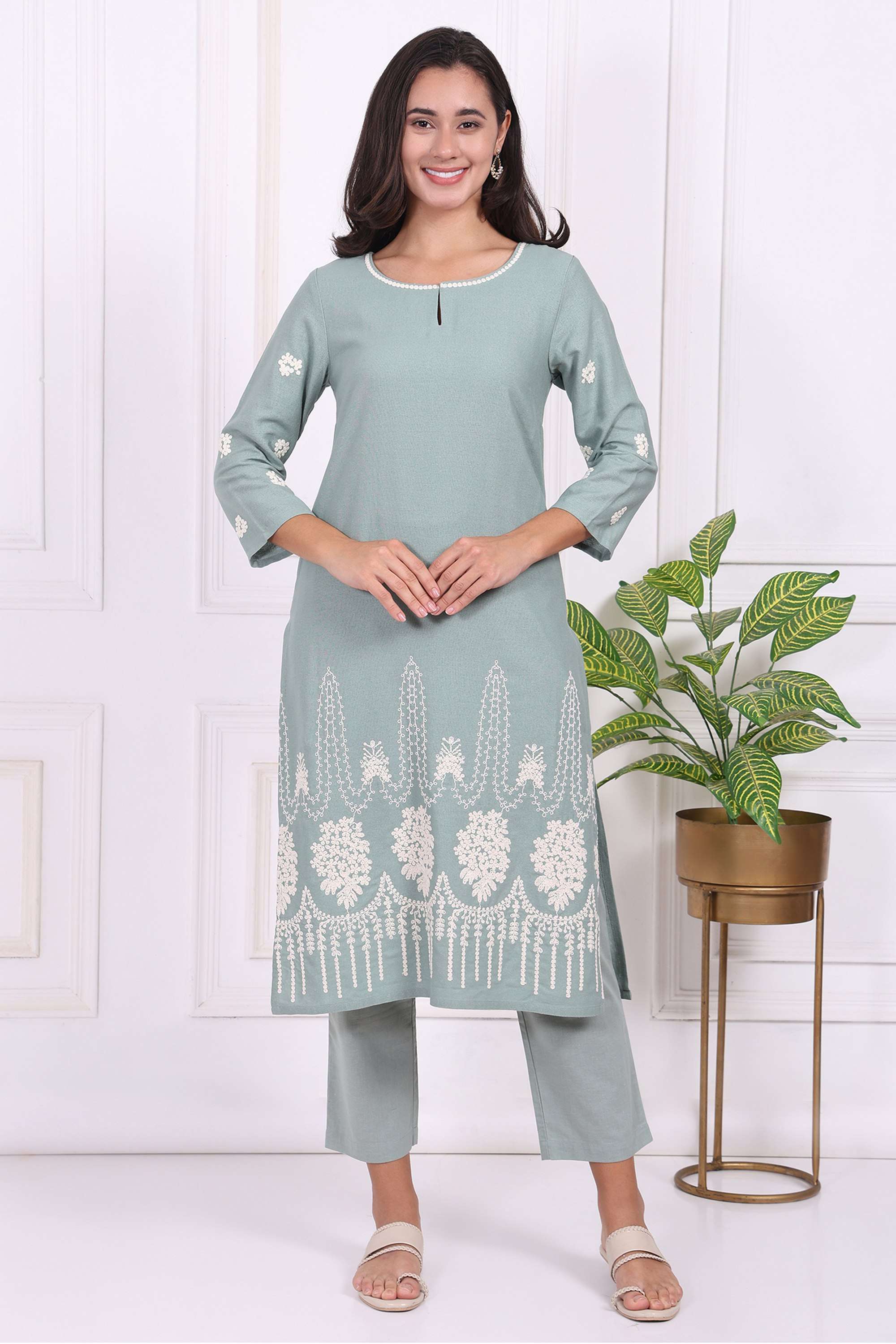 Embroidered-Rayon-Women-Kurta-Set