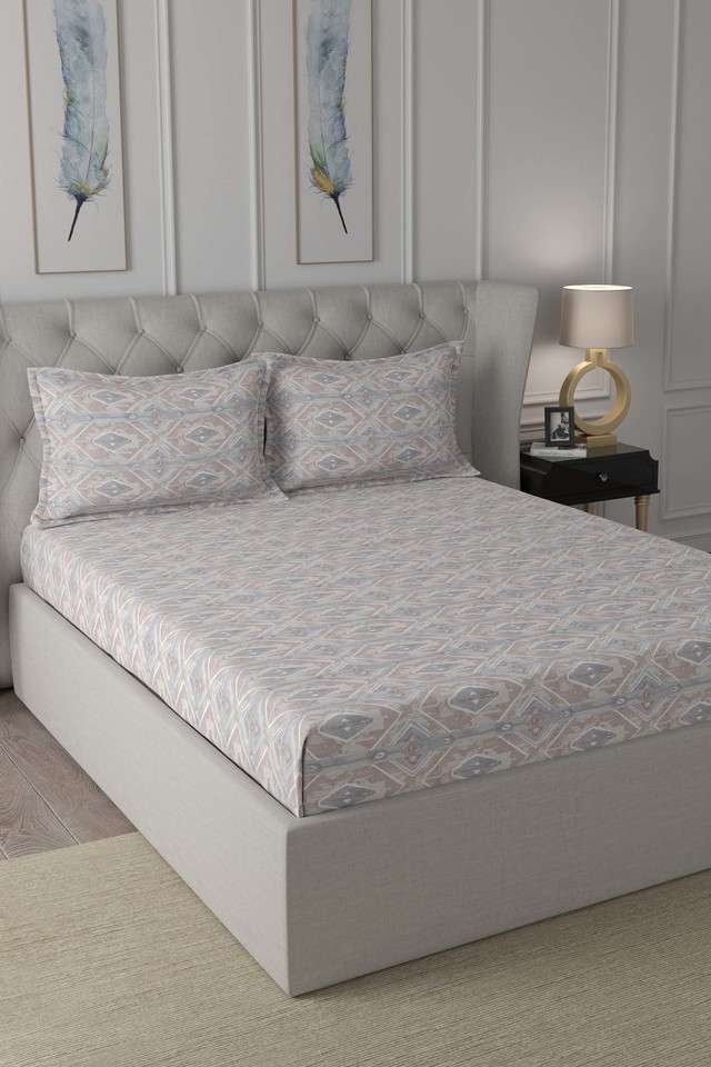 Hermosa-Exotic-Bouquet-Tupack-Printed-144-TC-Cotton-Red-Double-Bed-Sheet-With-2-Pillow-Covers