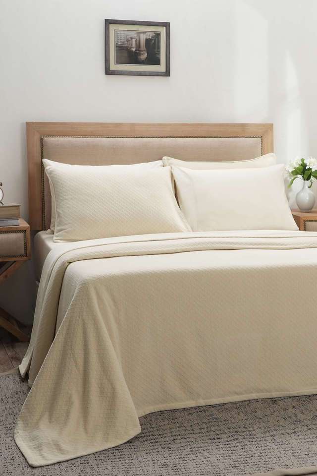 Colorart-Blaize-Solid-Weave-256-GSM-Cotton-Vanilla-Double-Bed-Cover