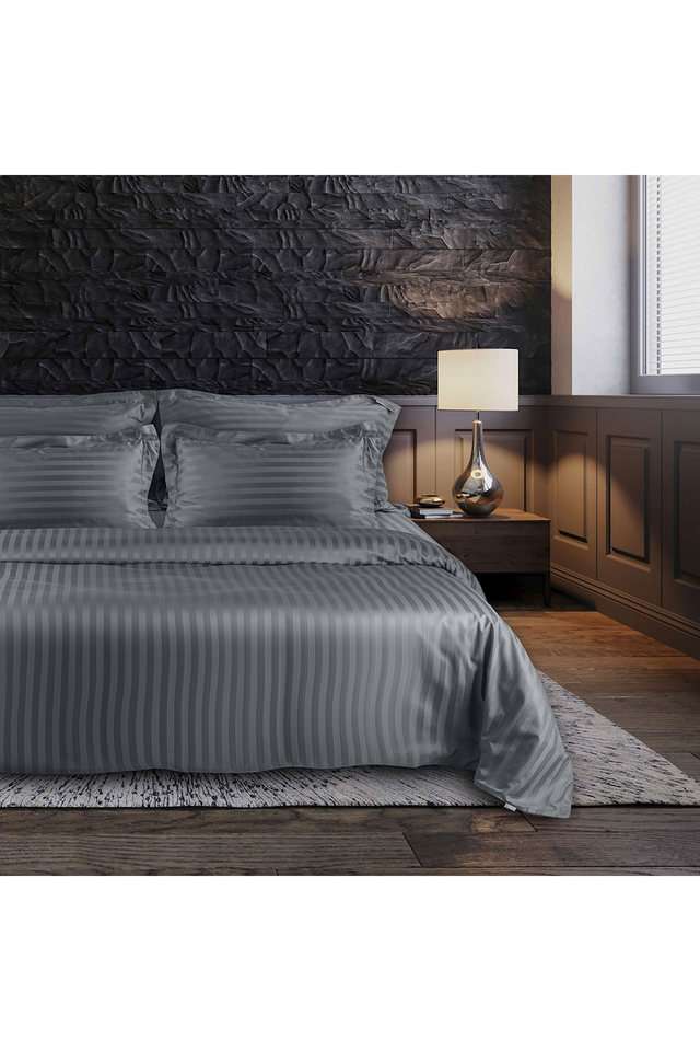Italian-Jaquard-700-TC-100--Cotton-Super-King-Bedsheet-with-2-Pillow-Covers---Earth-Grey