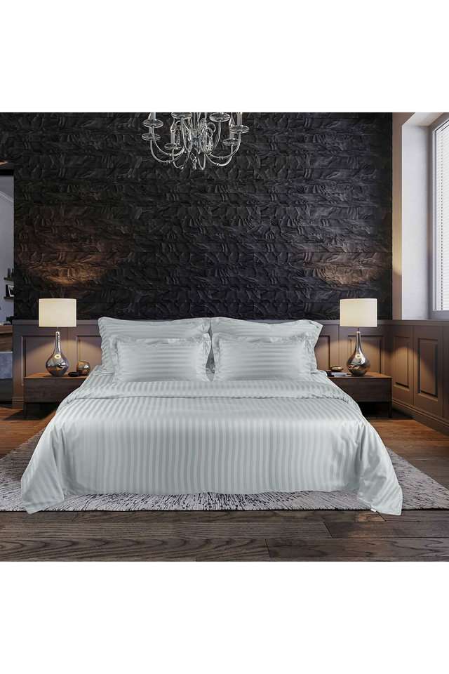 Italian-Jaquard-700-TC-100--Cotton-Super-King-Bedsheet-with-2-Pillow-Covers---Silver