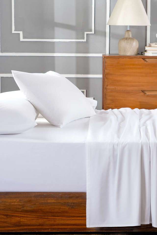 Colorart-Eden-144-TC-Cotton-Solid-White-King-Bedsheet-With-2-Pillow-Covers