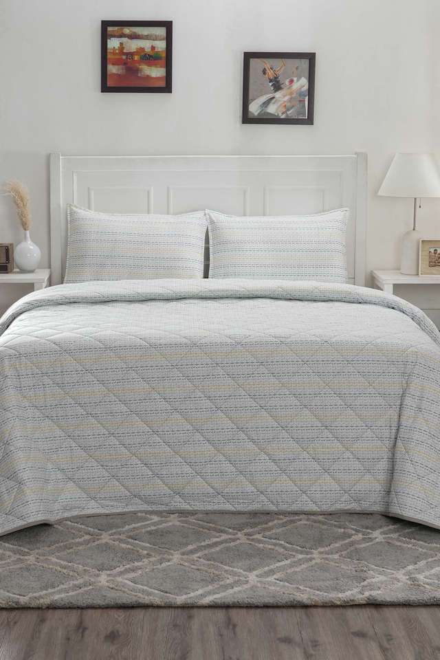 Hermosa-Optimist-Bloom-110-GSM-Atlair-Green-Queen-Quilt-Set