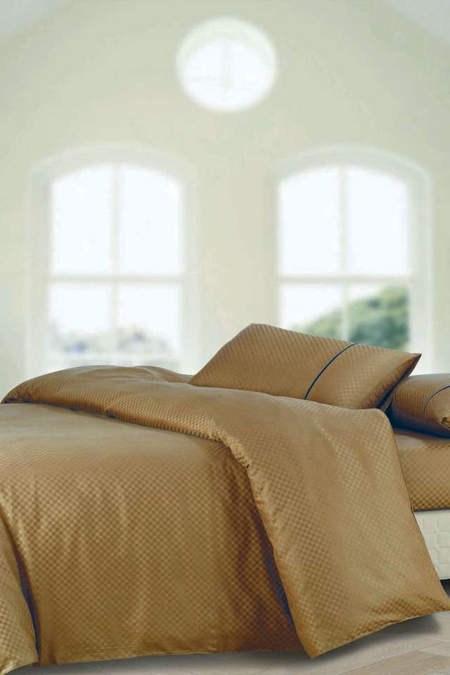 Oxford-100--Cotton-400-TC-Super-King-Bedsheet-with-2-Pillow-Covers---Brown