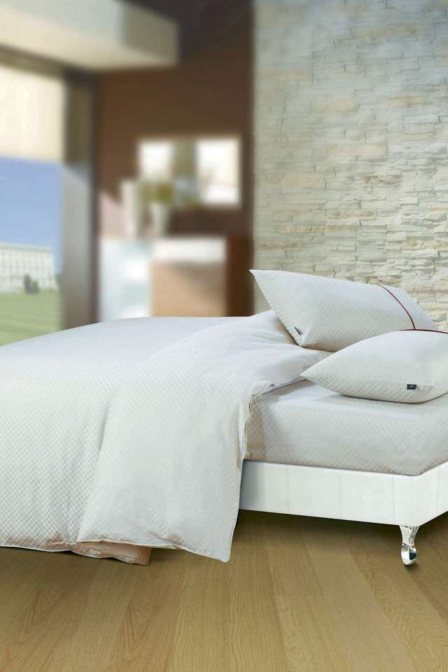 Oxford-100--Cotton-400-TC-Super-King-Bedsheet-with-2-Pillow-Covers---Champagne