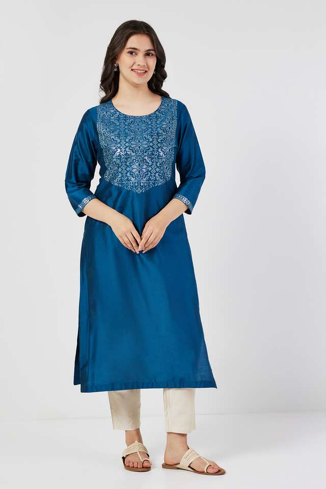 Embroidered-Blended-Fabric-Round-Neck-Women-s-Casual-Wear-Kurta