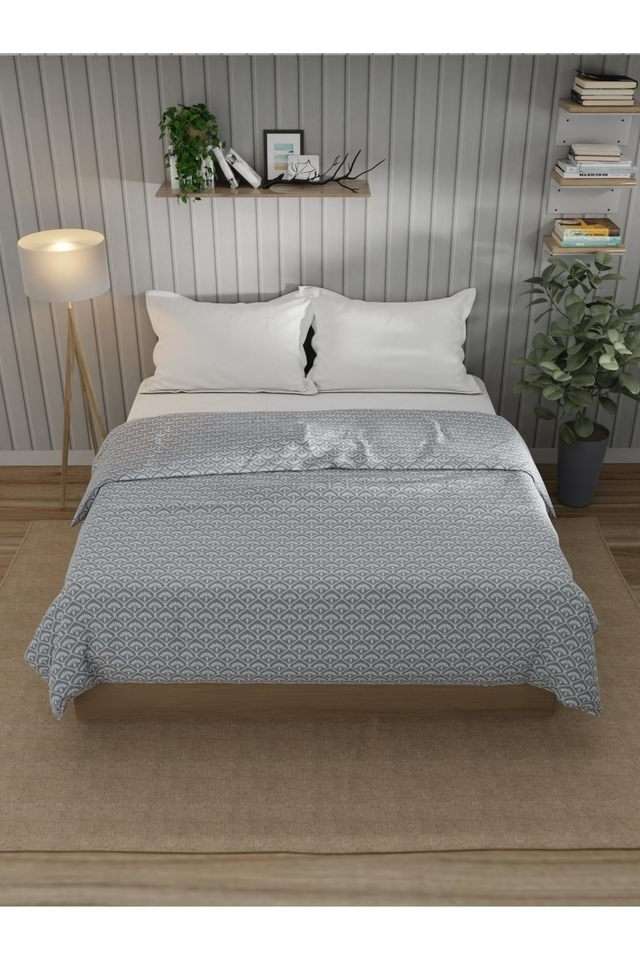 Super-Fine-100--Egyptian-Satin-Cotton-Blanket-With-Pure-Cotton-Flannel-Filling--1pc-Double-size-(marina-bay)