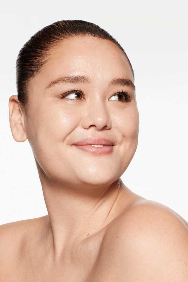 Revitalessence-Skin-Glow-SPF30-Foundation---250-Sand -30-ml