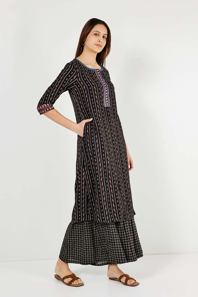 Embroidered-Viscose-Blend-Collared-Women-s-Casual-Wear-Kurta