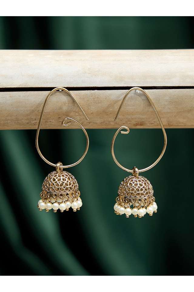 Gold-Bridal-Jhumka-Hoop-with-Pearls