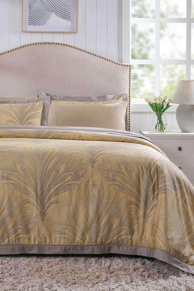 Baroque-Feathering-Gold-King-Duvet-Cover-with-Pillow-Case