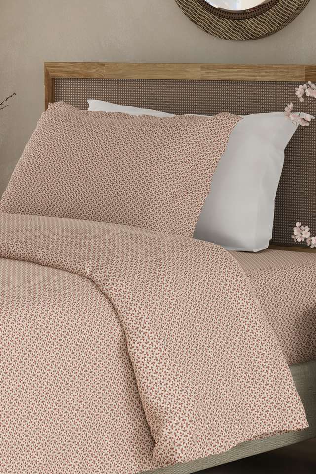 Cottage-Garden-100--Cotton-300-TC-Single-Bedsheet-with-1-Pillow-Cover---White-Geometrical-Print