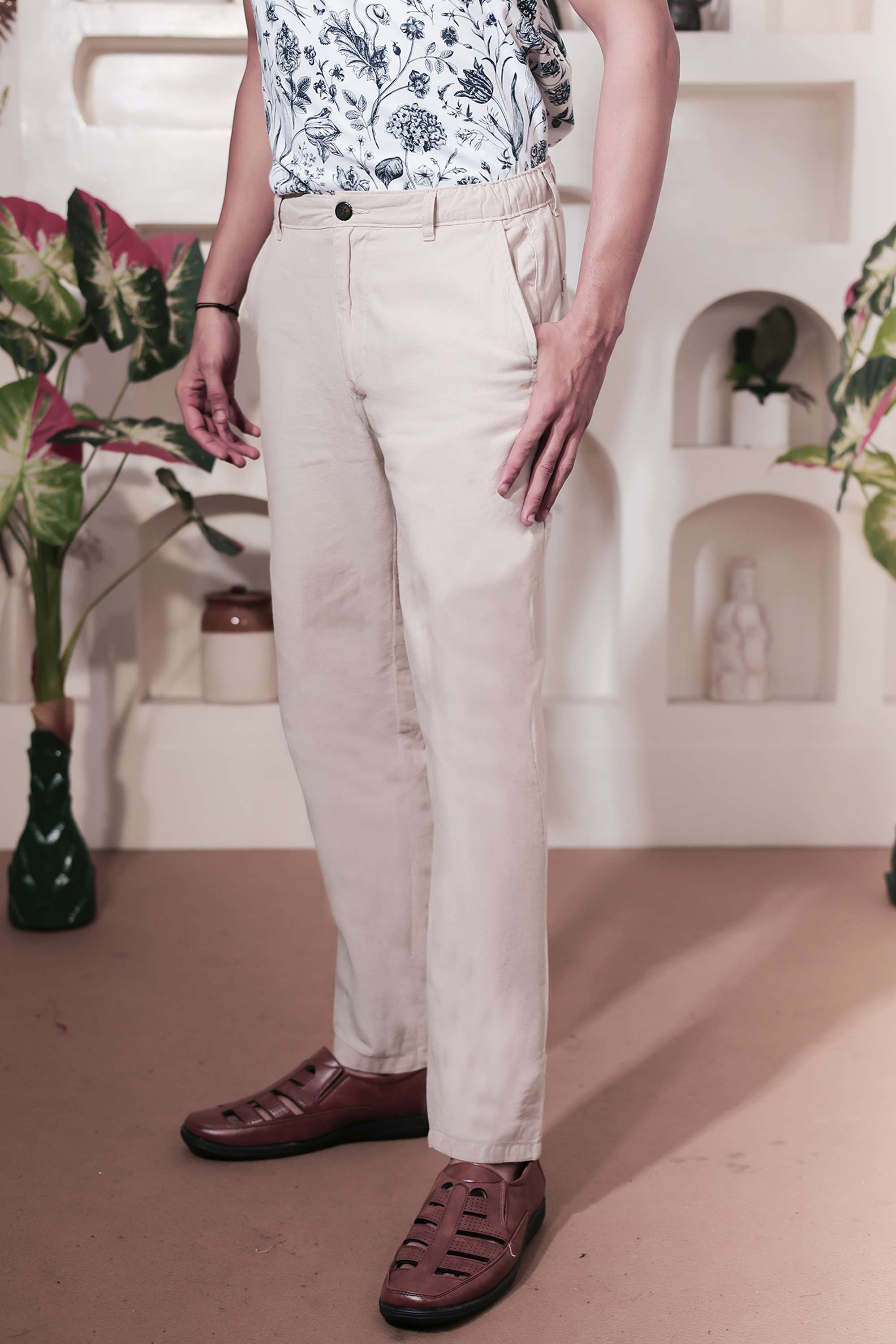 Blended-Fabric-Regular-Fit-Men-Chinos