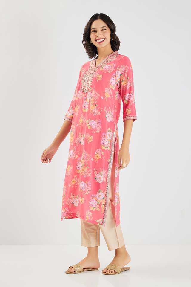 Embroidered-Chanderi-V-Neck-Women-s-Casual-Wear-Kurta