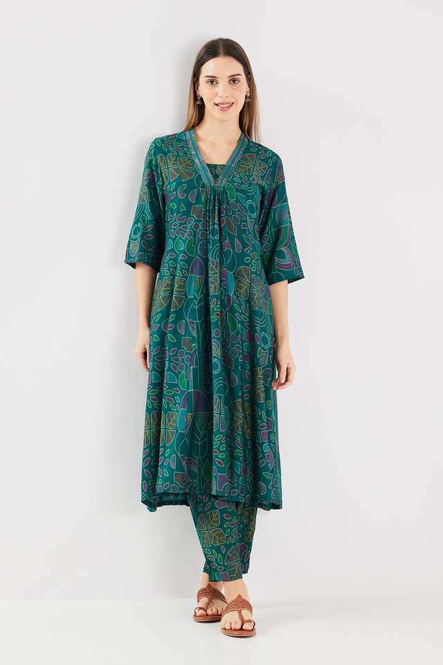 Printed-Blended-Fabric-Flared-Fit-Women-s-Kurta