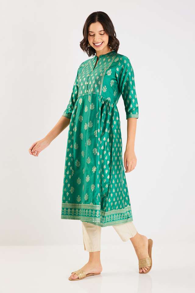 Printed-Blended-Fabric-Flared-Fit-Women-s-Kurta