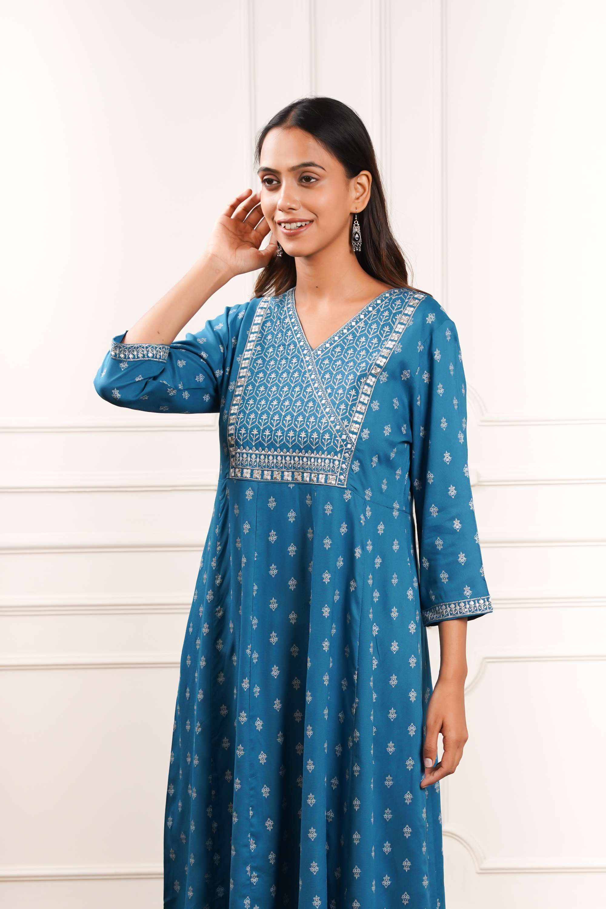 Embroidered-Rayon-Y-Neck-Women-Casual-Wear-Kurta