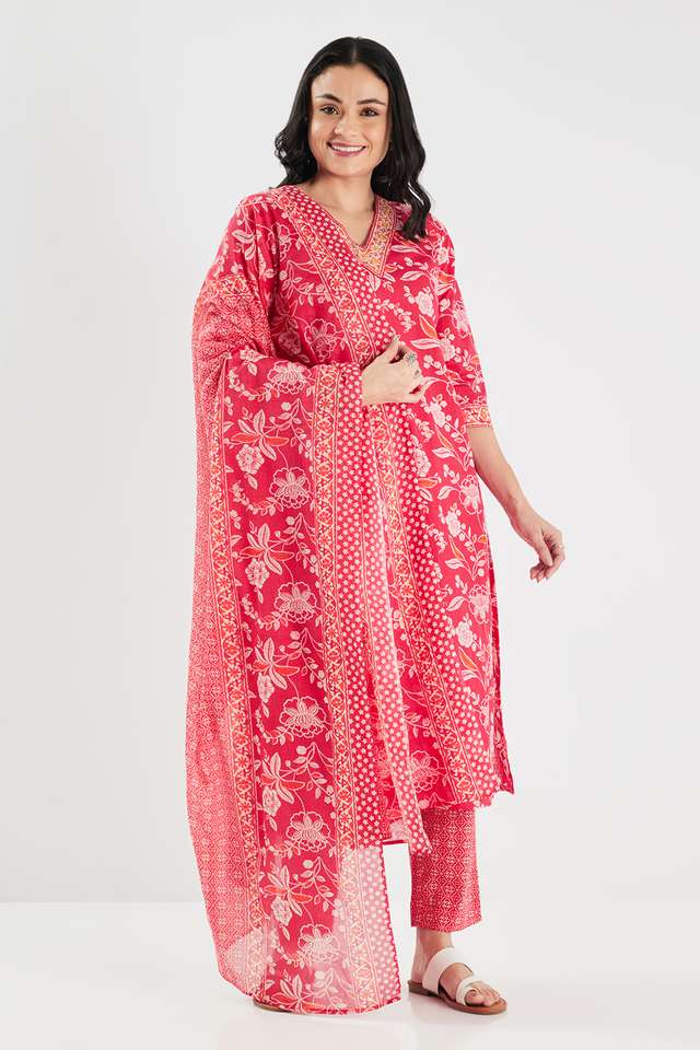 Embroidered-Blended-Fabric-Regular-Fit-Women-s-Kurta-Set