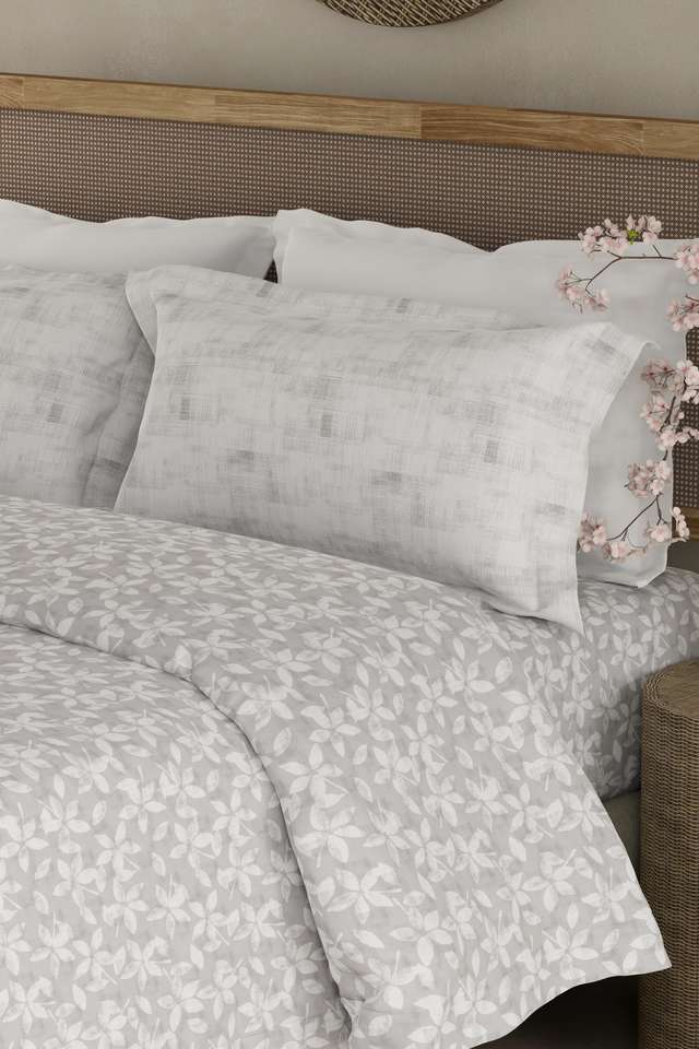 Valatia-100--Cotton-200-TC-Double-Bedsheet-with-2-Pillow-Covers---Grey-&-White-Floral