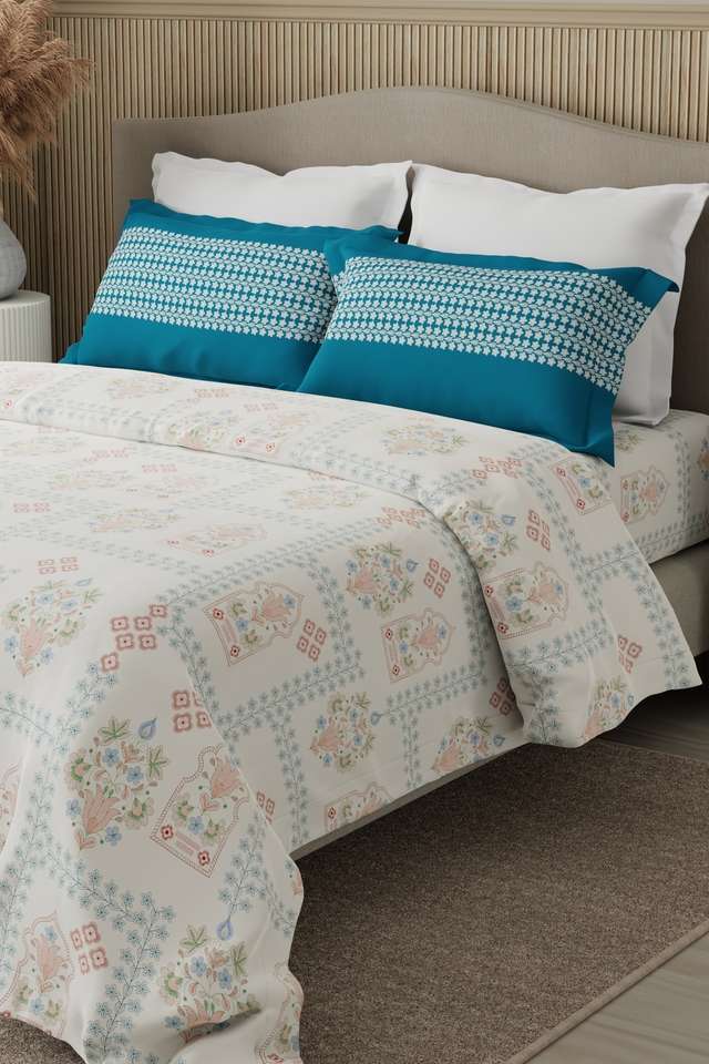 Valatia-100--Cotton-200-TC-Karigari-Printed-Double-Bedsheet-with-2-Pillow-Covers---Blue-&-White