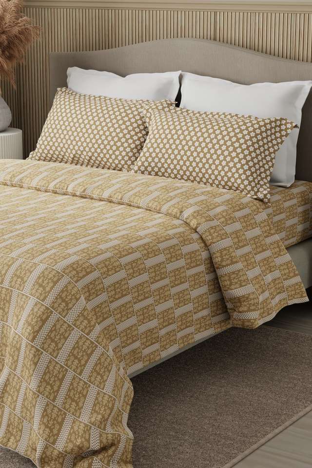 Valatia-100--Cotton-200-TC-Karigari-Printed-Double-Bedsheet-with-2-Pillow-Covers---Beige