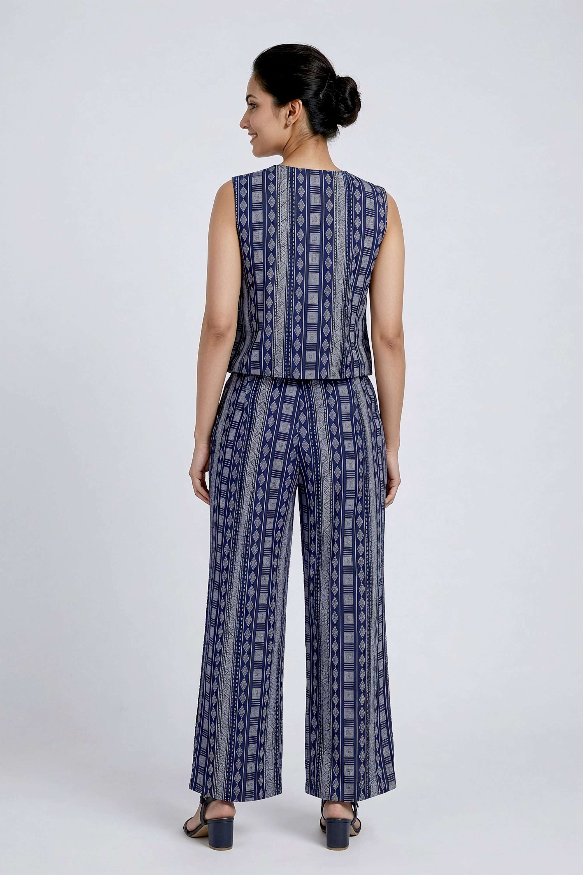 Solid-V-Neck-Blended-Fabric-Women-s-Co-Ord-Set