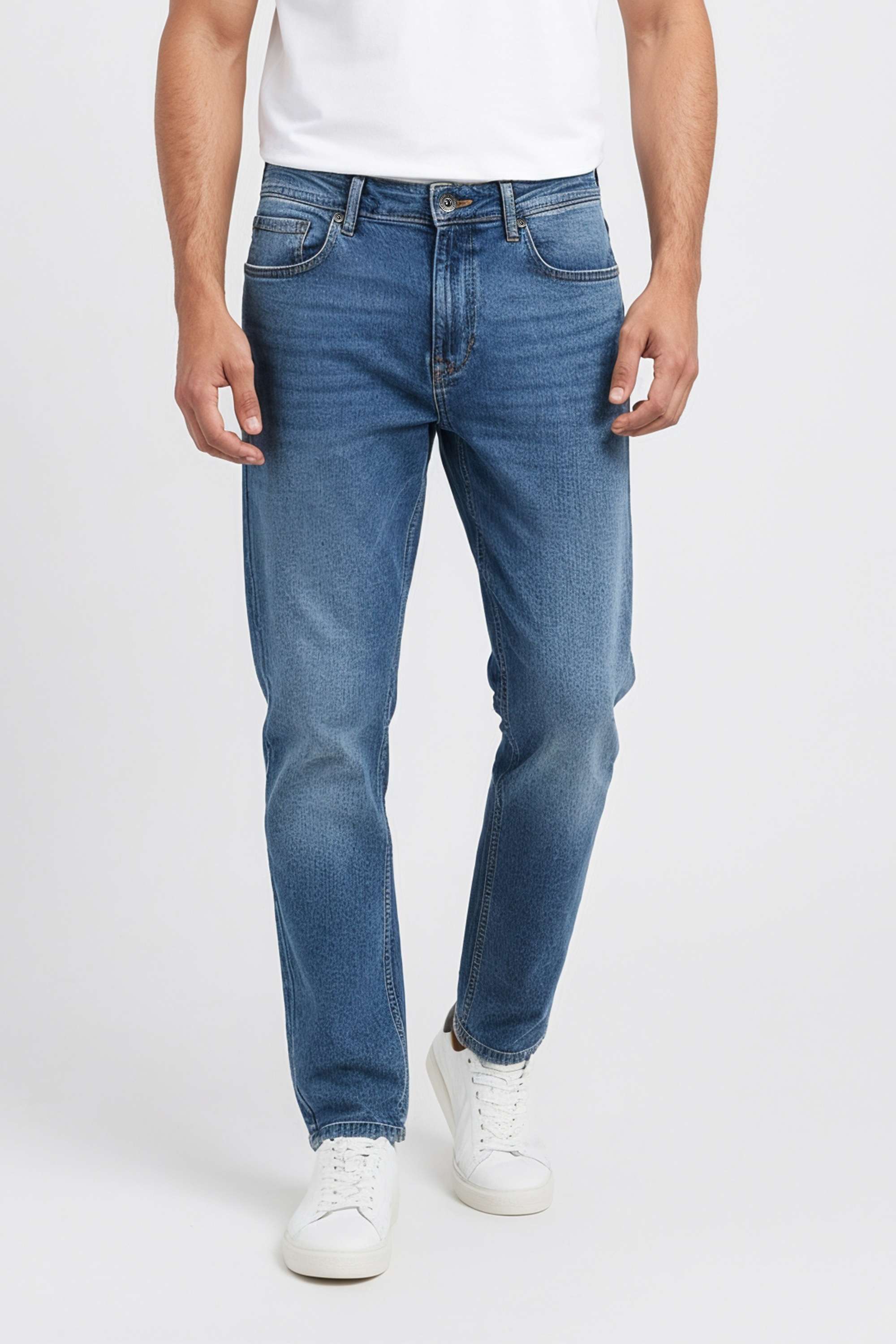 Light-Wash-Cotton-Straight-Fit-Men-Jeans