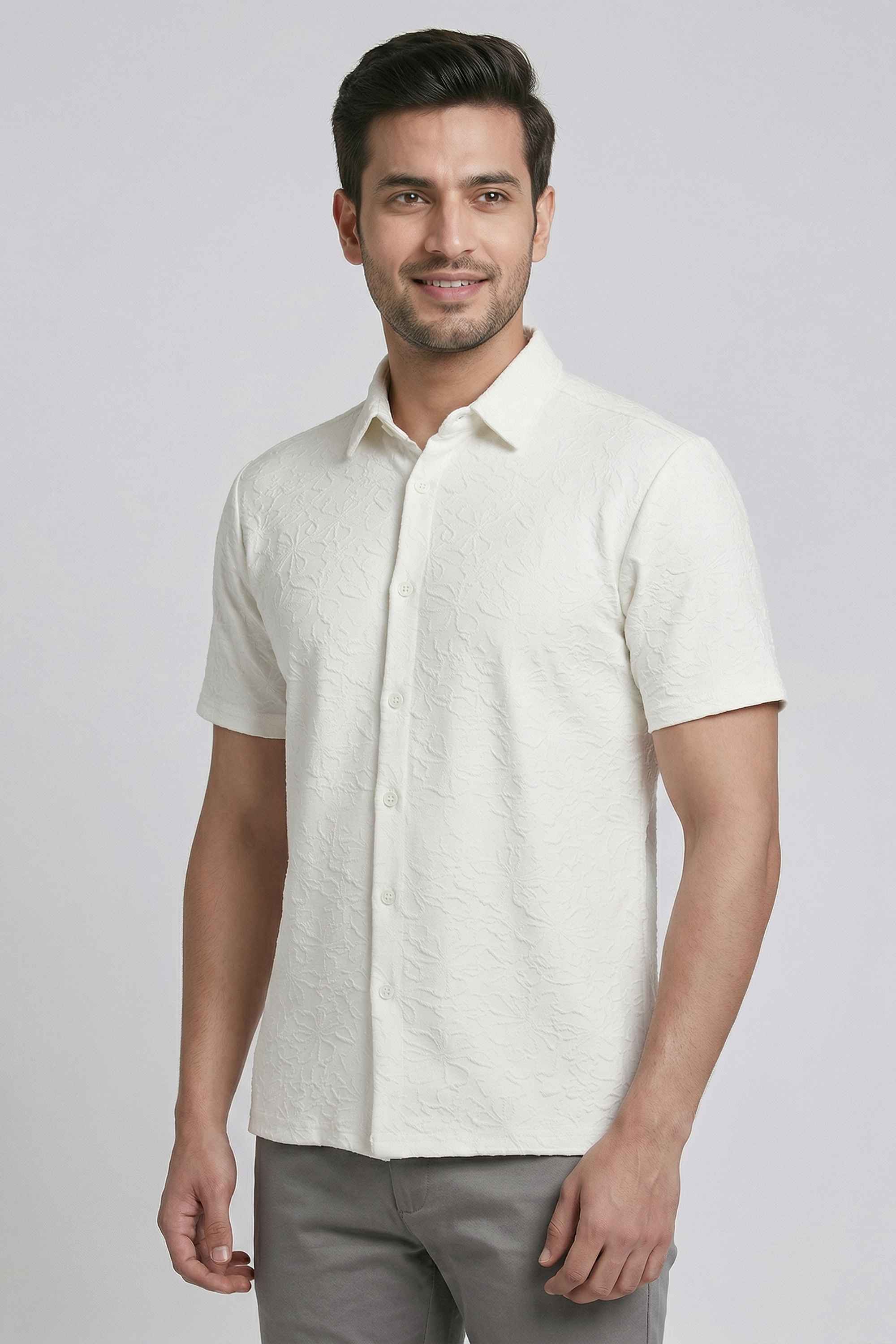 Textured-Poly-Cotton-Regular-Fit-Men-s-Casual-Wear-Shirt
