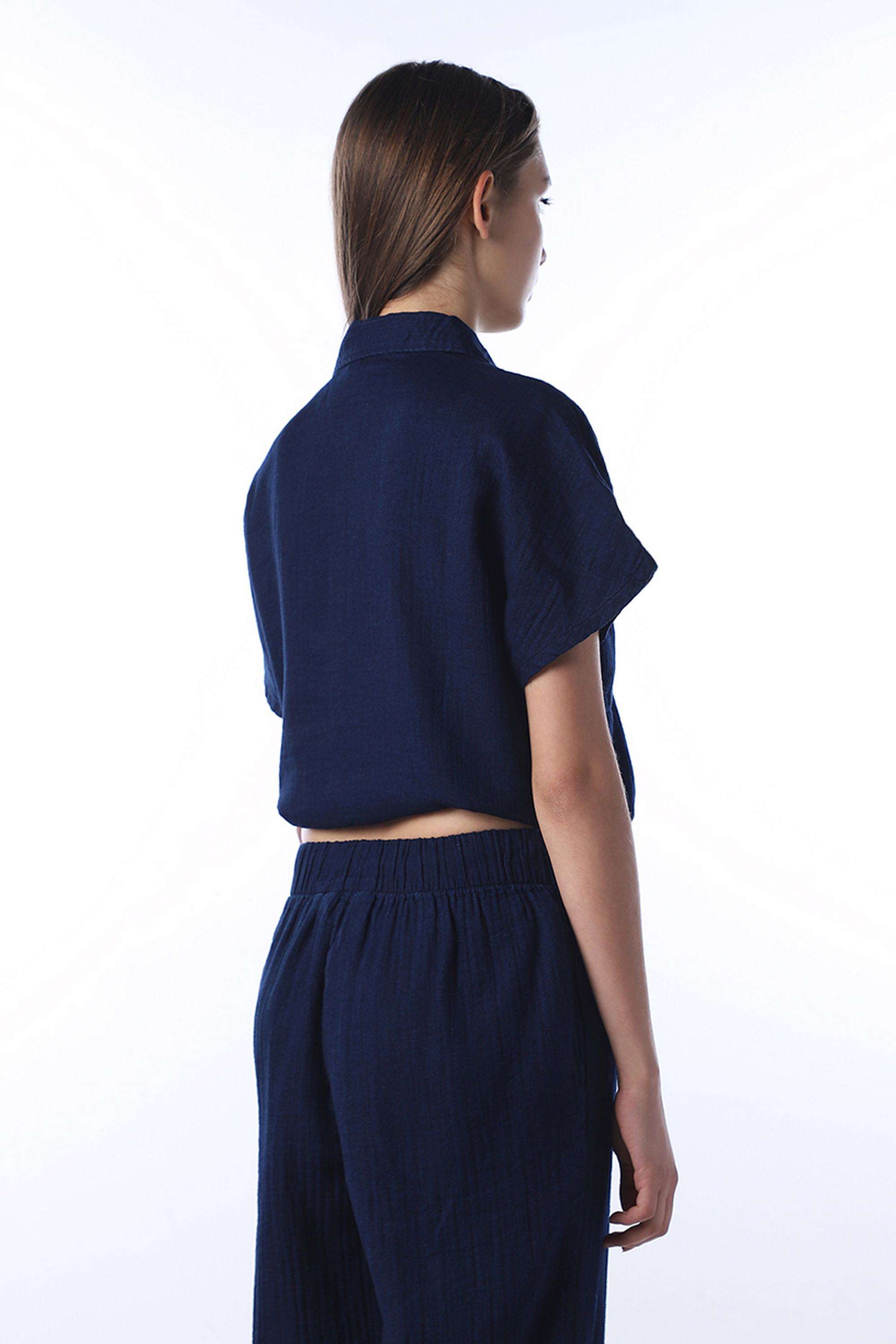 Solid-Cotton-Collared-Women-s-Shirt