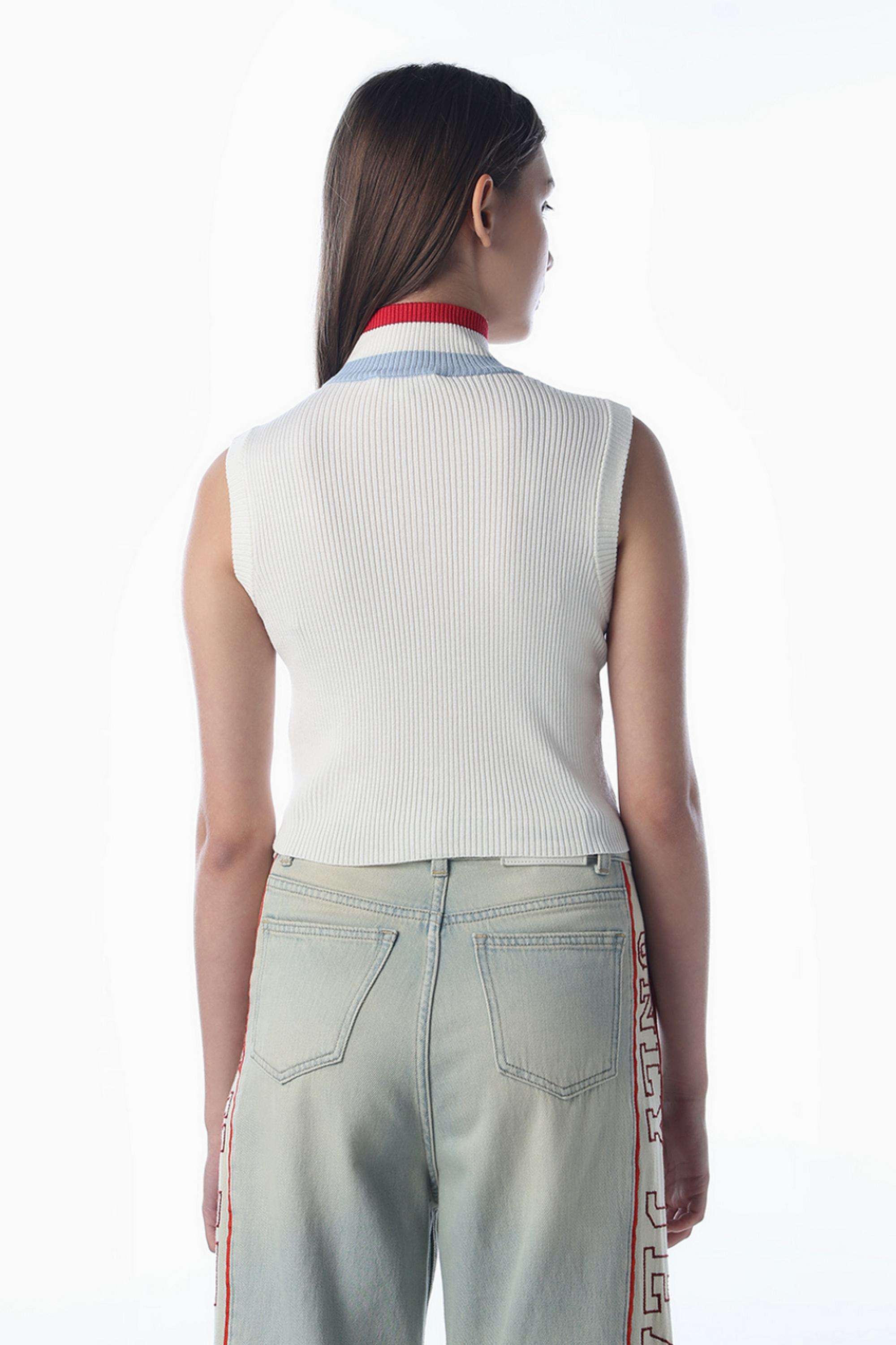 Solid-Viscose-Collared-Women-s-Top