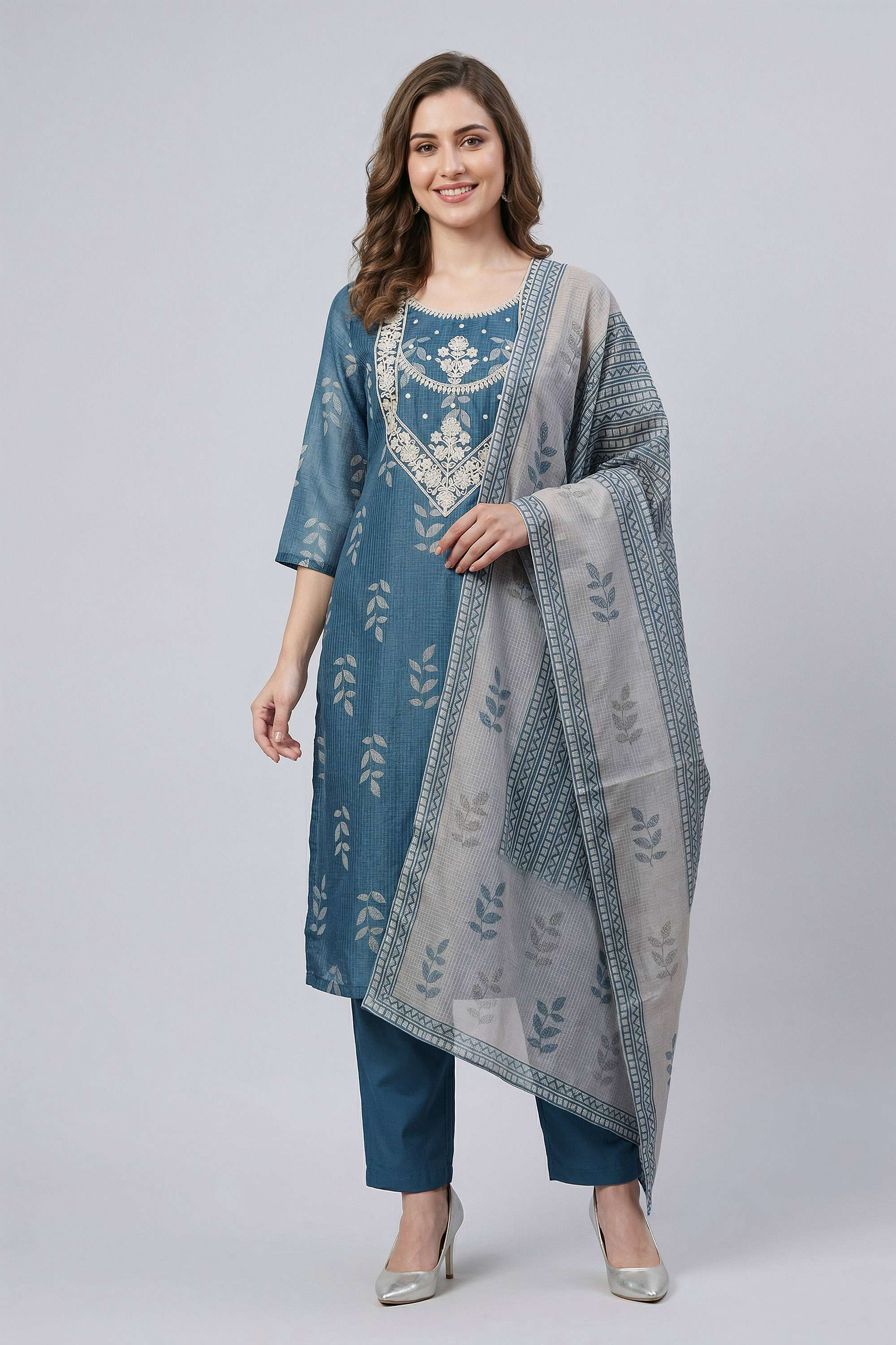 Printed-Blended-Fabric-Round-Neck-Women-s-Casual-Wear-Kurta-Set