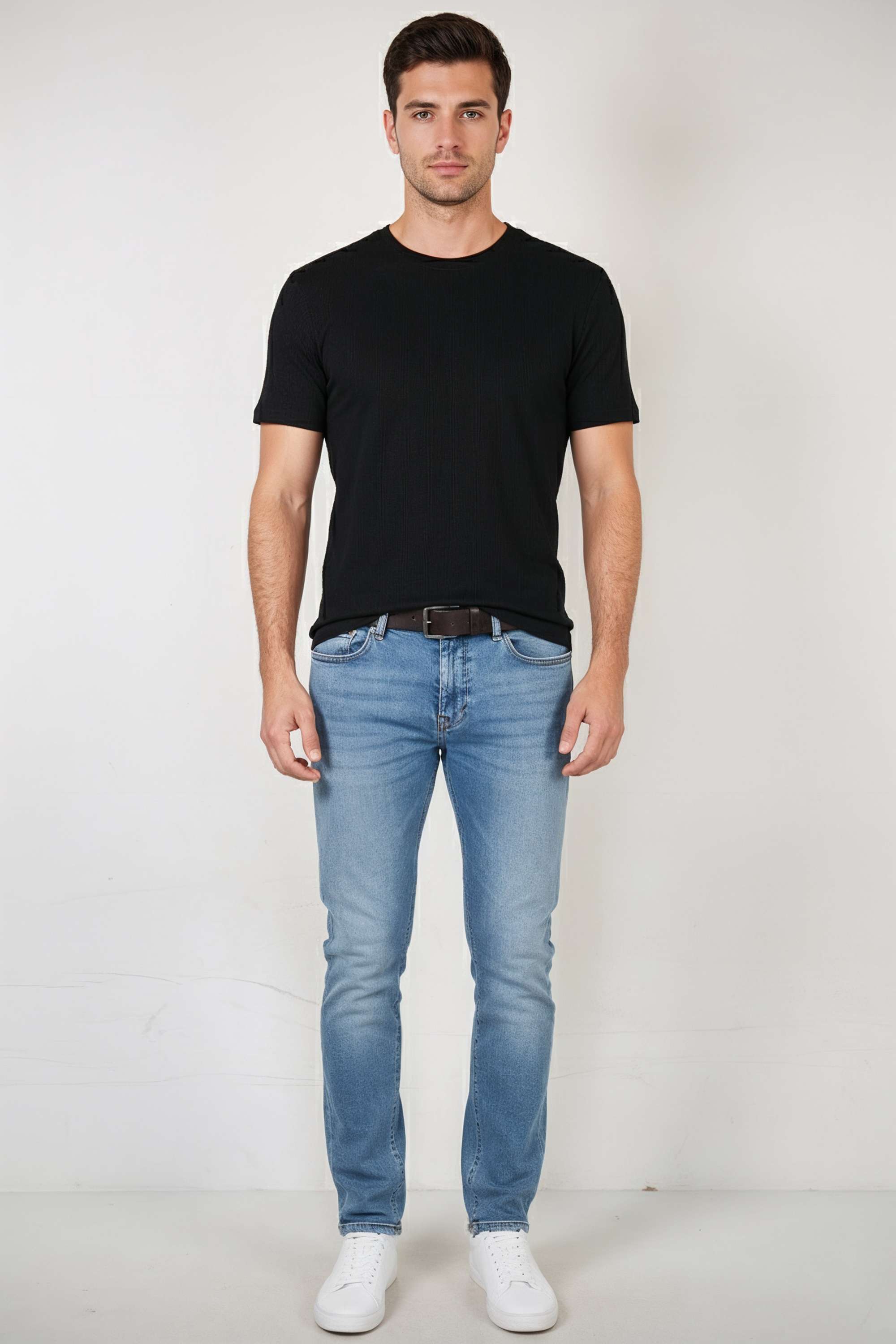 Solid-Blended-Fabric-Regular-Fit-Men-s-T-Shirt